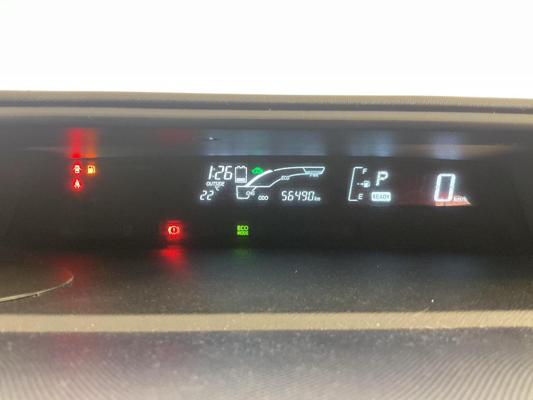 Photo '21' of Toyota Aqua Photo '21' of Toyota Aqua