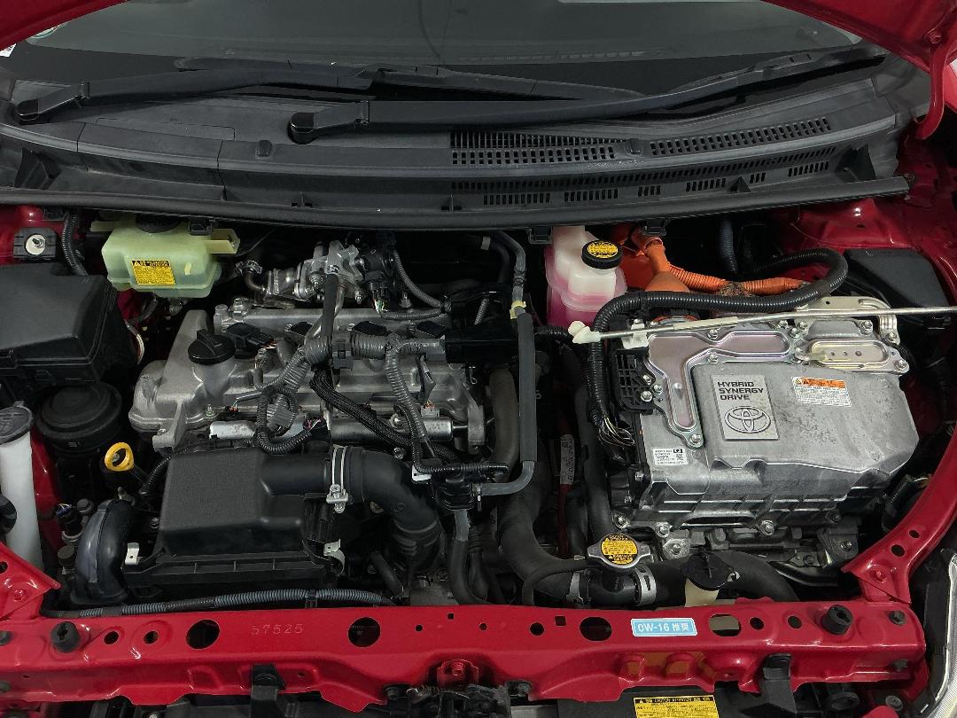 Photo '13' of Toyota Aqua