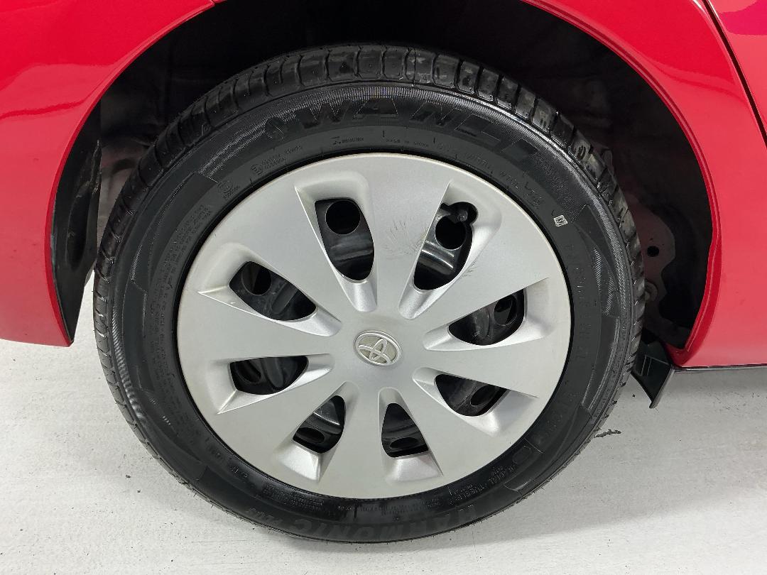 Photo '12' of Toyota Aqua