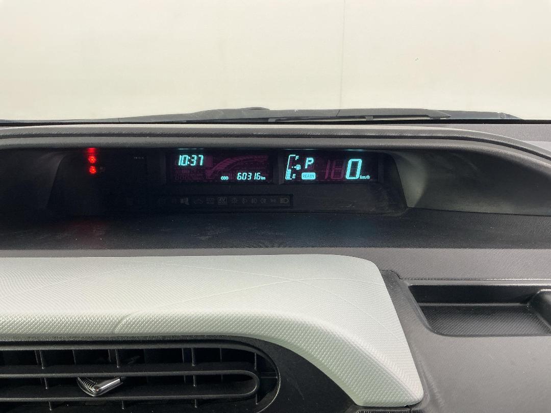 Photo '21' of Toyota Aqua