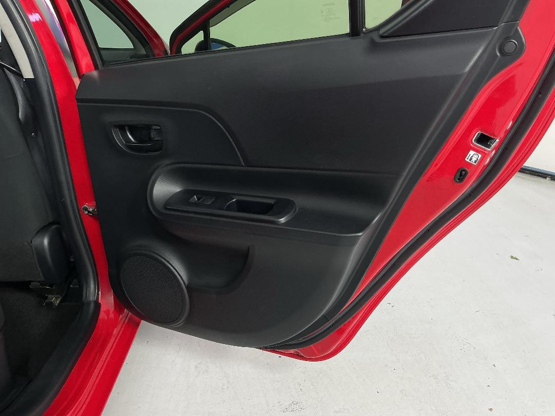 Photo '19' of Toyota Aqua