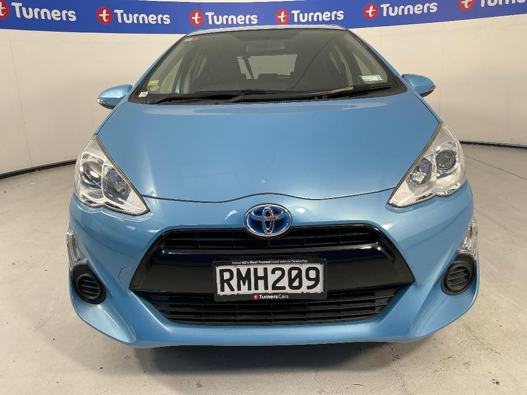 Photo '2' of Toyota Aqua