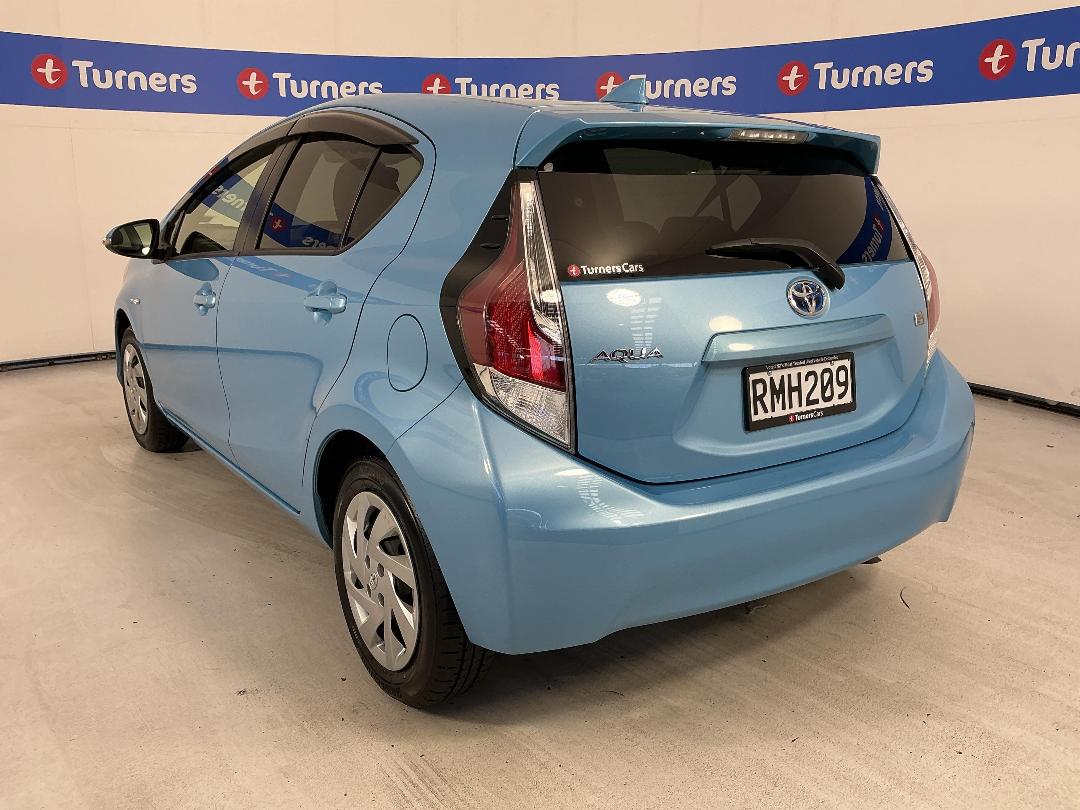 Photo '5' of Toyota Aqua