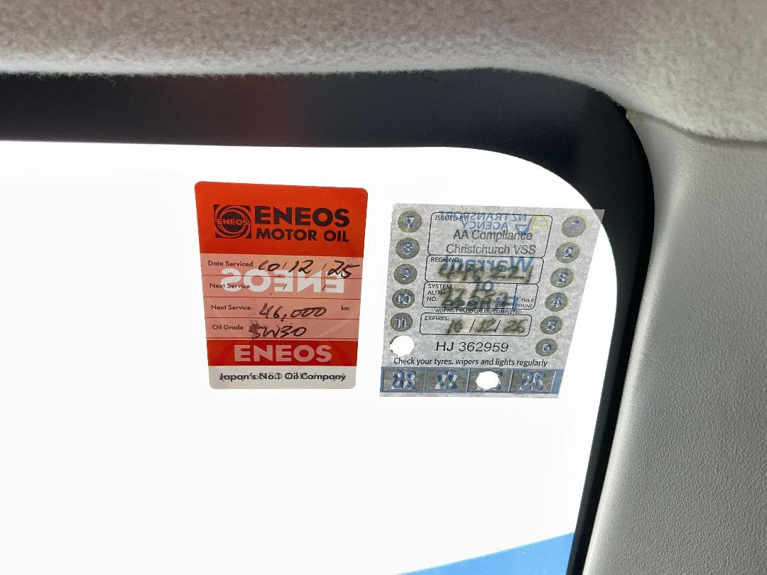 Photo '24' of Toyota Aqua