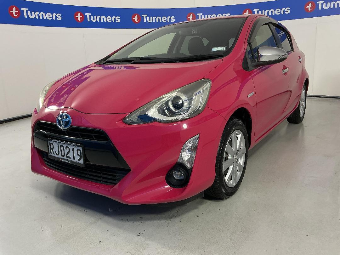 Photo '4' of Toyota Aqua