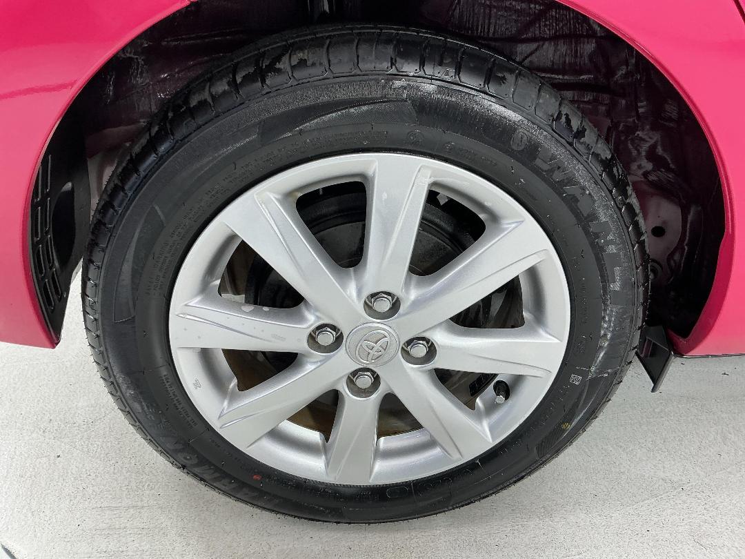 Photo '12' of Toyota Aqua