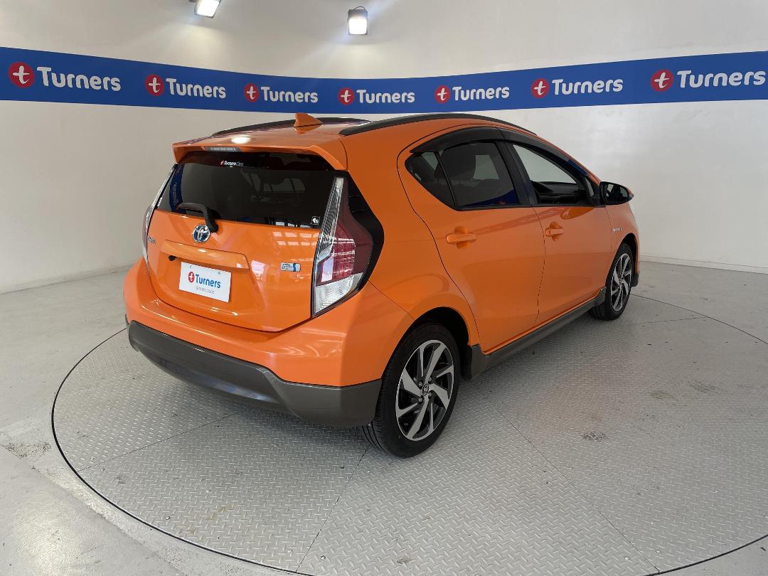 Photo '7' of Toyota Aqua