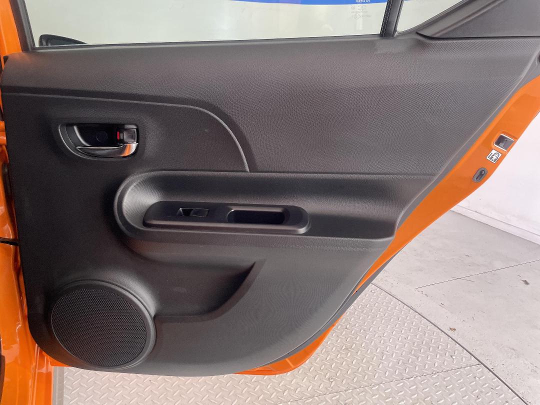 Photo '19' of Toyota Aqua