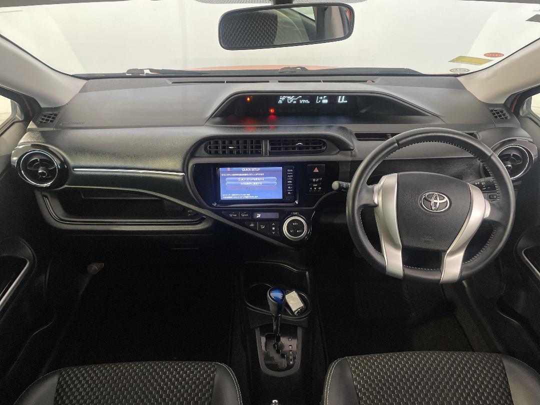 Photo '17' of Toyota Aqua