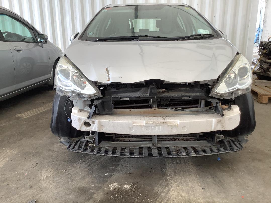 Photo '3' of Toyota Aqua Photo '3' of Toyota Aqua