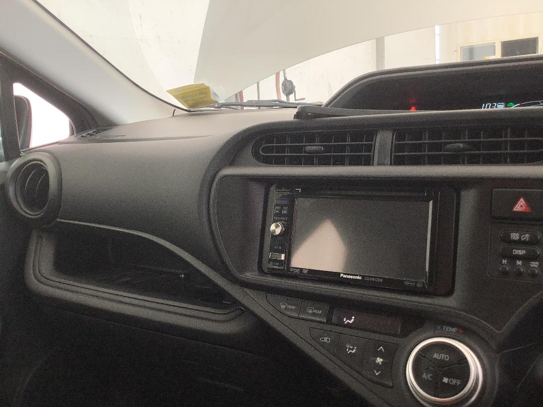 Photo '17' of Toyota Aqua Photo '17' of Toyota Aqua