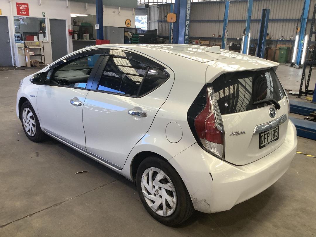 Photo '6' of Toyota Aqua Hybrid Photo '6' of Toyota Aqua Hybrid