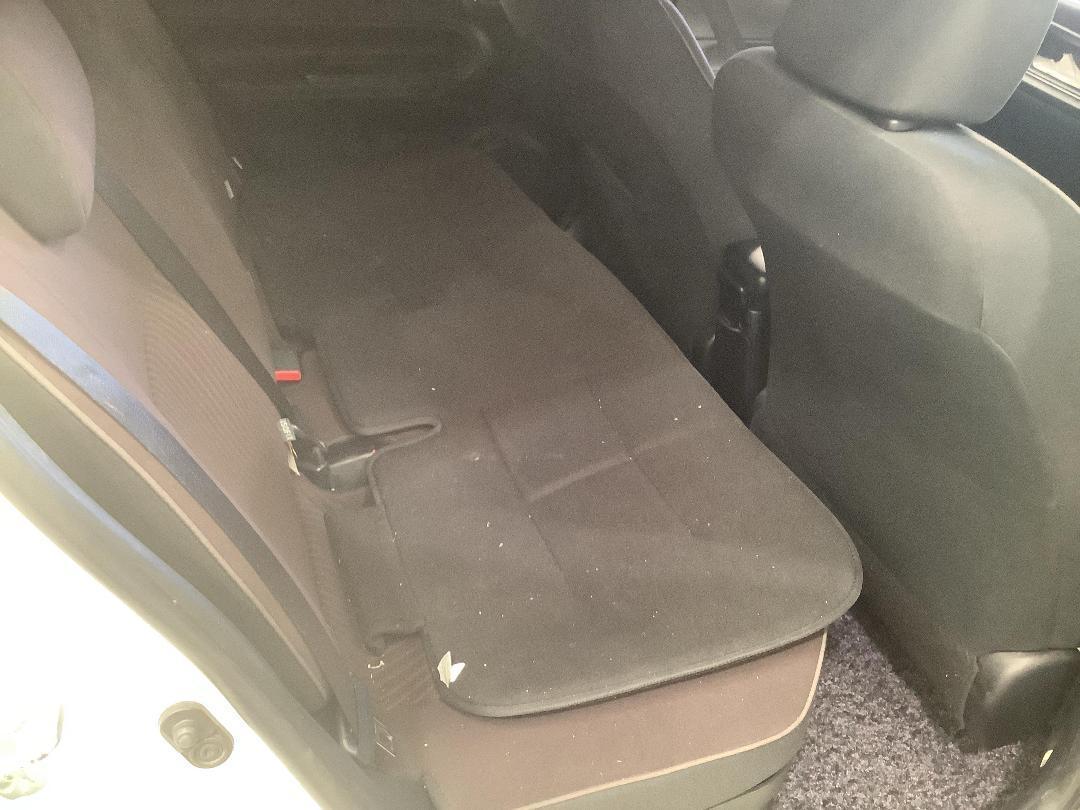 Photo '8' of Toyota Aqua Hybrid Photo '8' of Toyota Aqua Hybrid