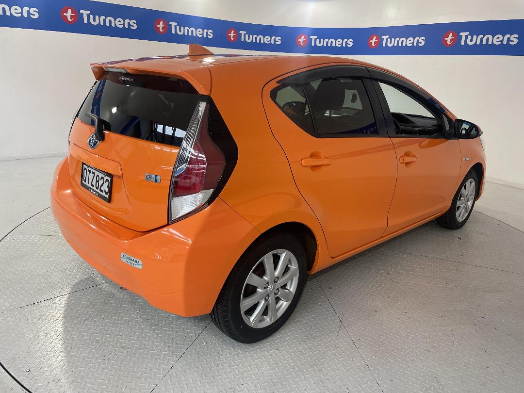 Photo '7' of Toyota Aqua