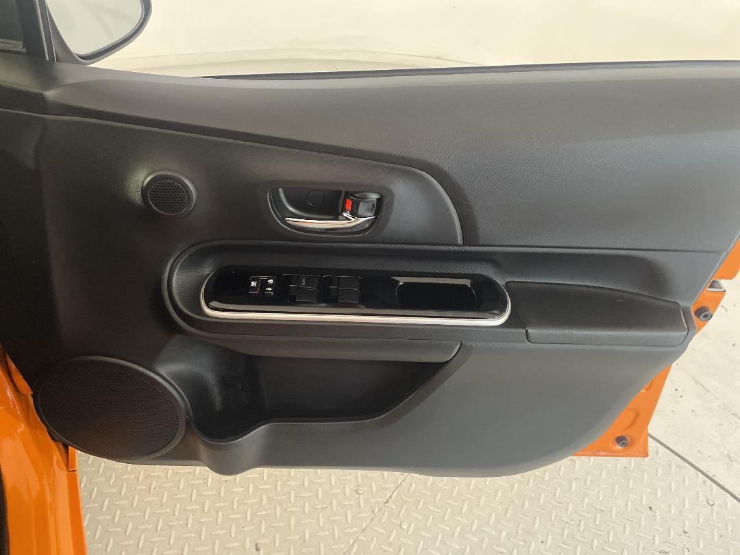 Photo '15' of Toyota Aqua