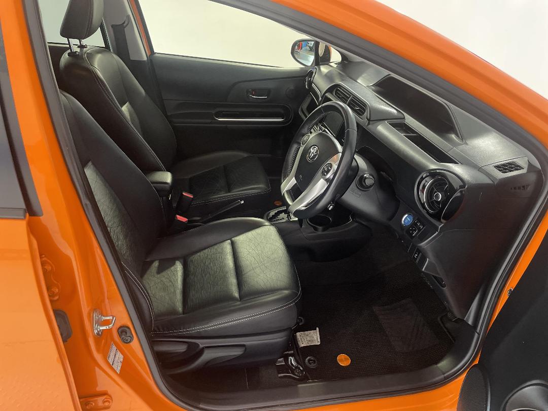 Photo '16' of Toyota Aqua