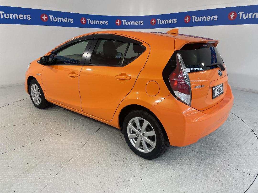 Photo '5' of Toyota Aqua