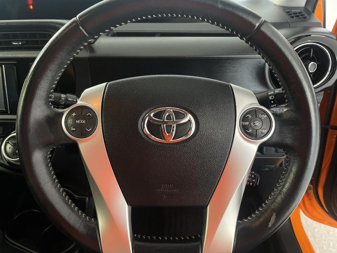 Photo '27' of Toyota Aqua