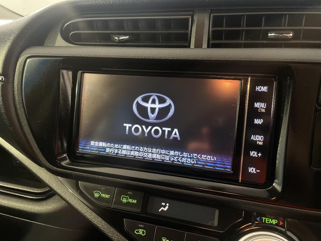 Photo '28' of Toyota Aqua