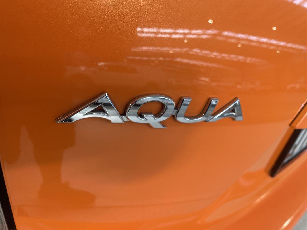 Photo '35' of Toyota Aqua