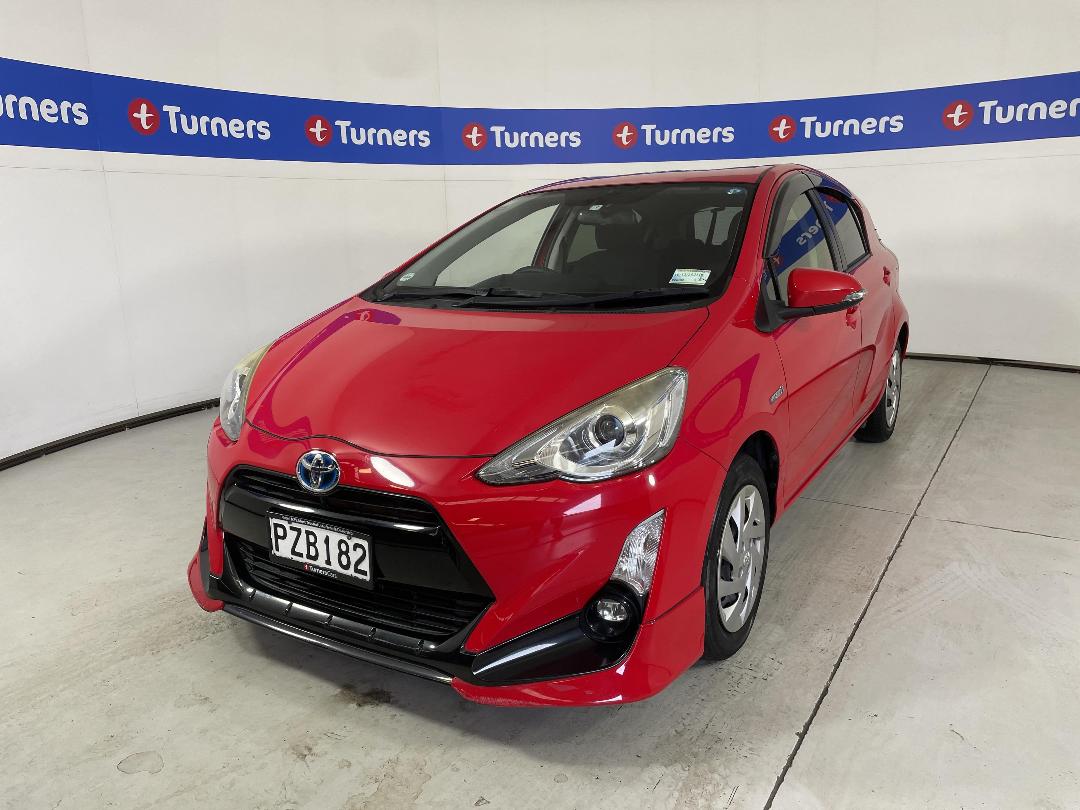 Photo '4' of Toyota Aqua