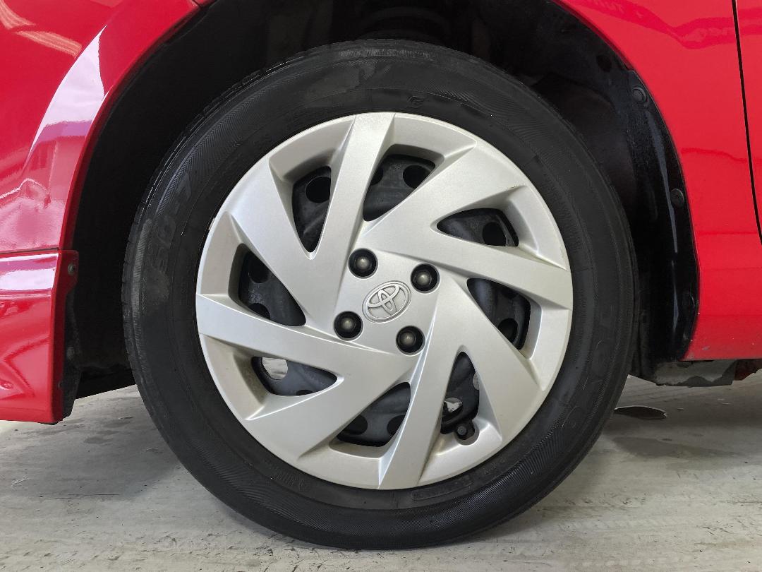 Photo '10' of Toyota Aqua