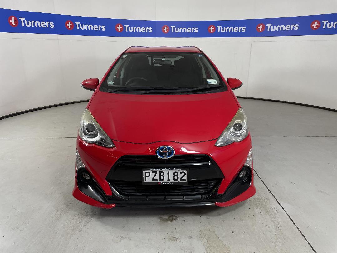 Photo '2' of Toyota Aqua