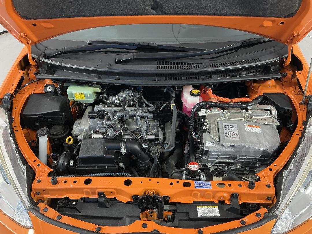 Photo '13' of Toyota Aqua