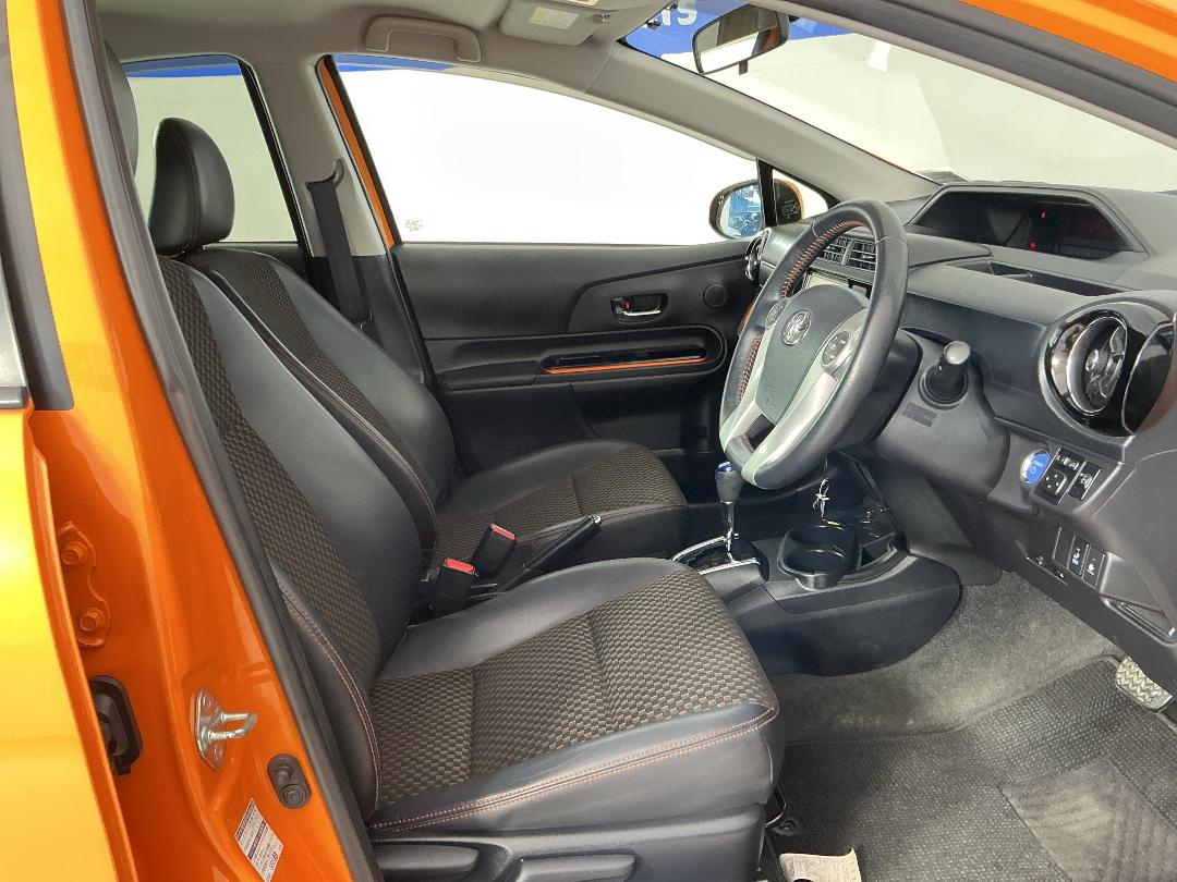 Photo '16' of Toyota Aqua