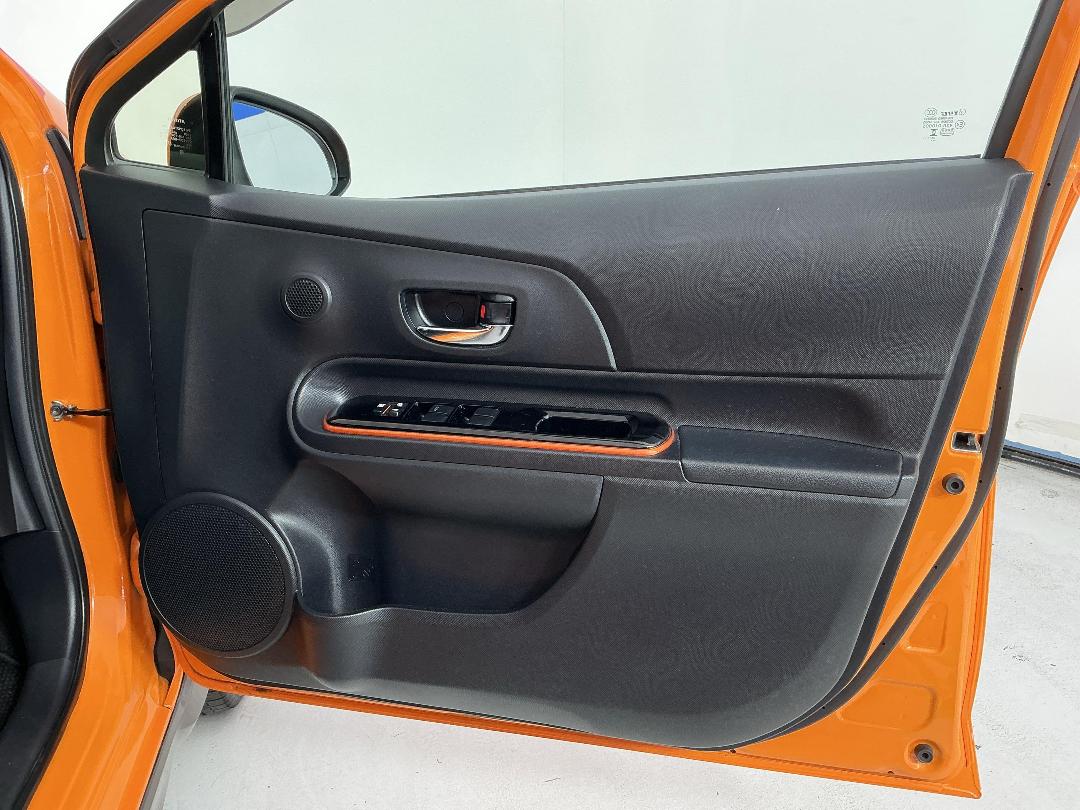 Photo '15' of Toyota Aqua