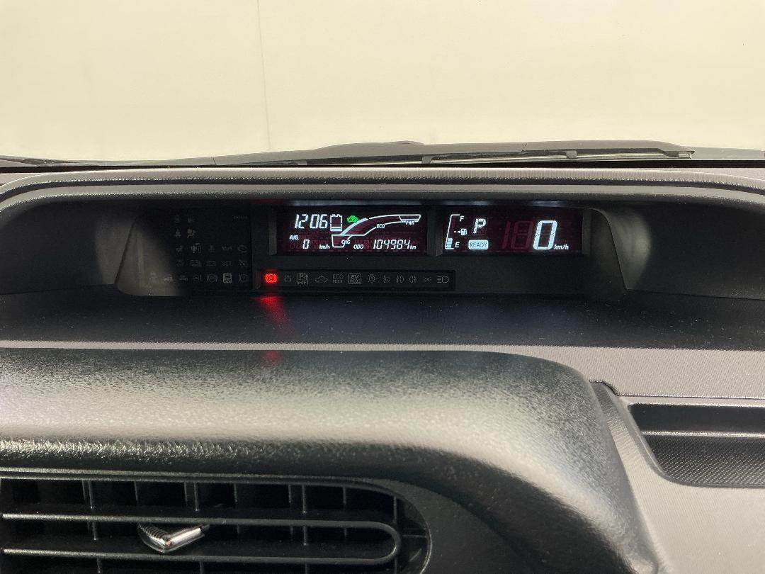 Photo '21' of Toyota Aqua