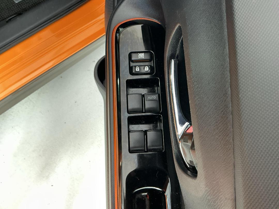 Photo '23' of Toyota Aqua