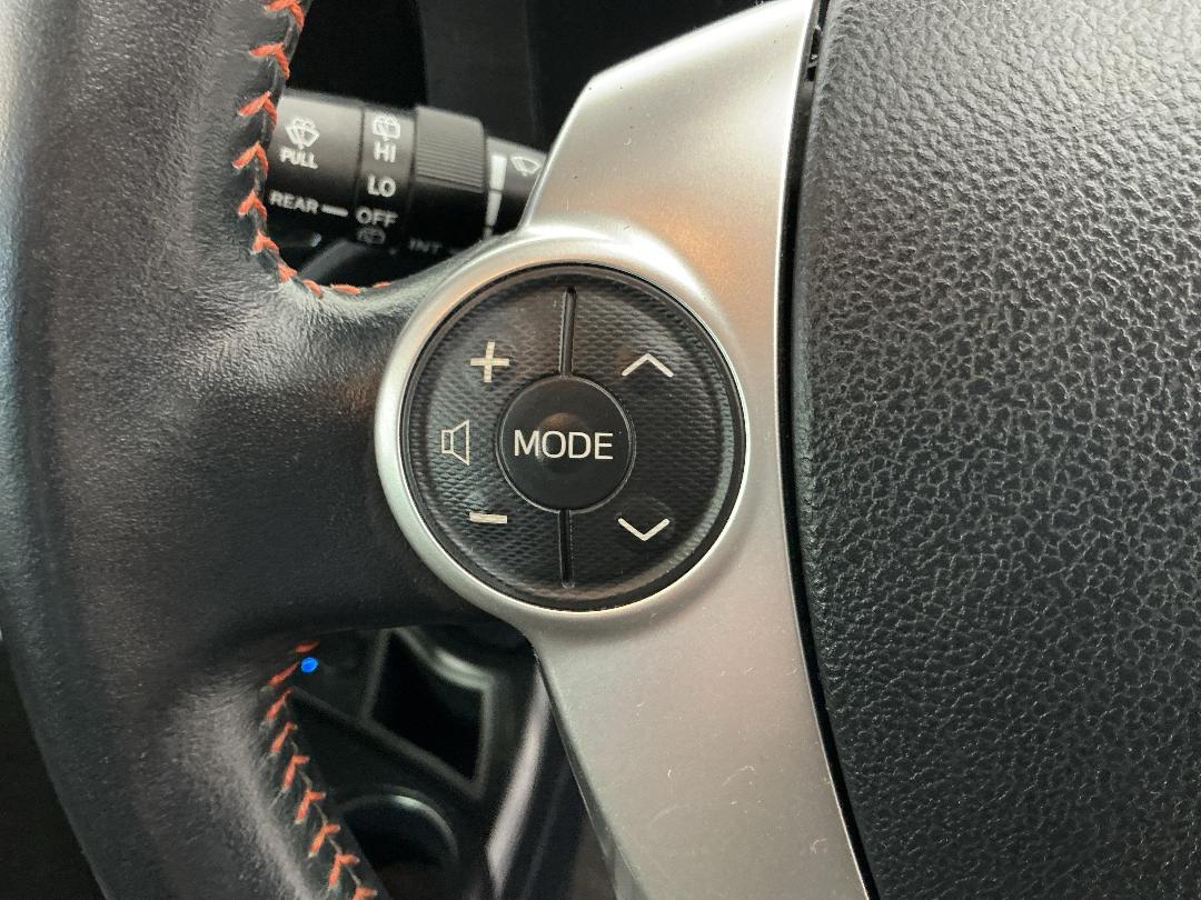 Photo '26' of Toyota Aqua