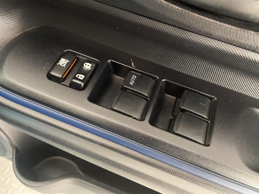 Photo '23' of Toyota Aqua