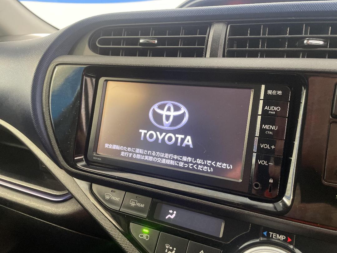 Photo '28' of Toyota Aqua