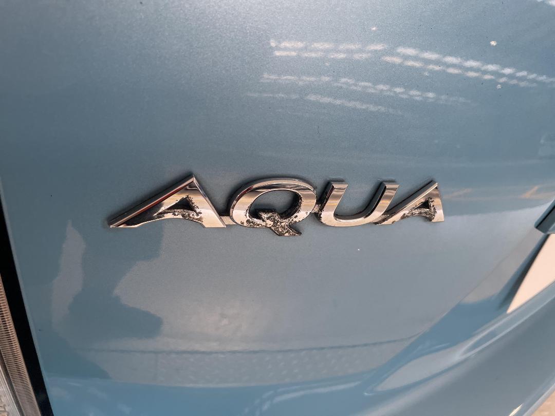 Photo '35' of Toyota Aqua