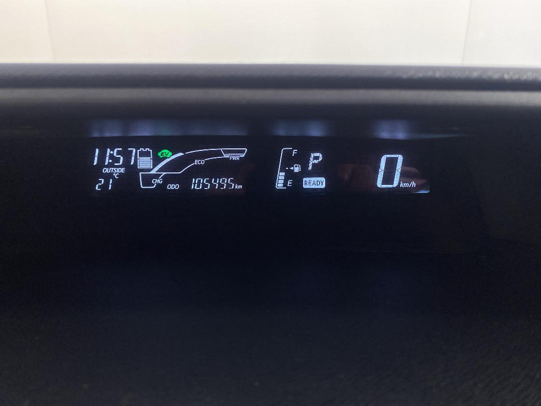 Photo '21' of Toyota Aqua Photo '21' of Toyota Aqua