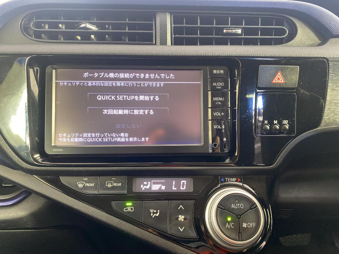 Photo '18' of Toyota Aqua Photo '18' of Toyota Aqua