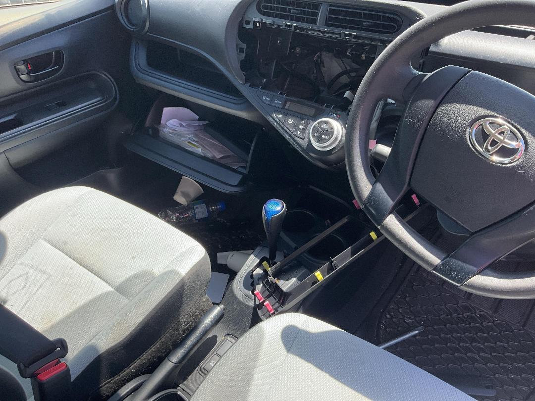 Photo '8' of Toyota Aqua Photo '8' of Toyota Aqua