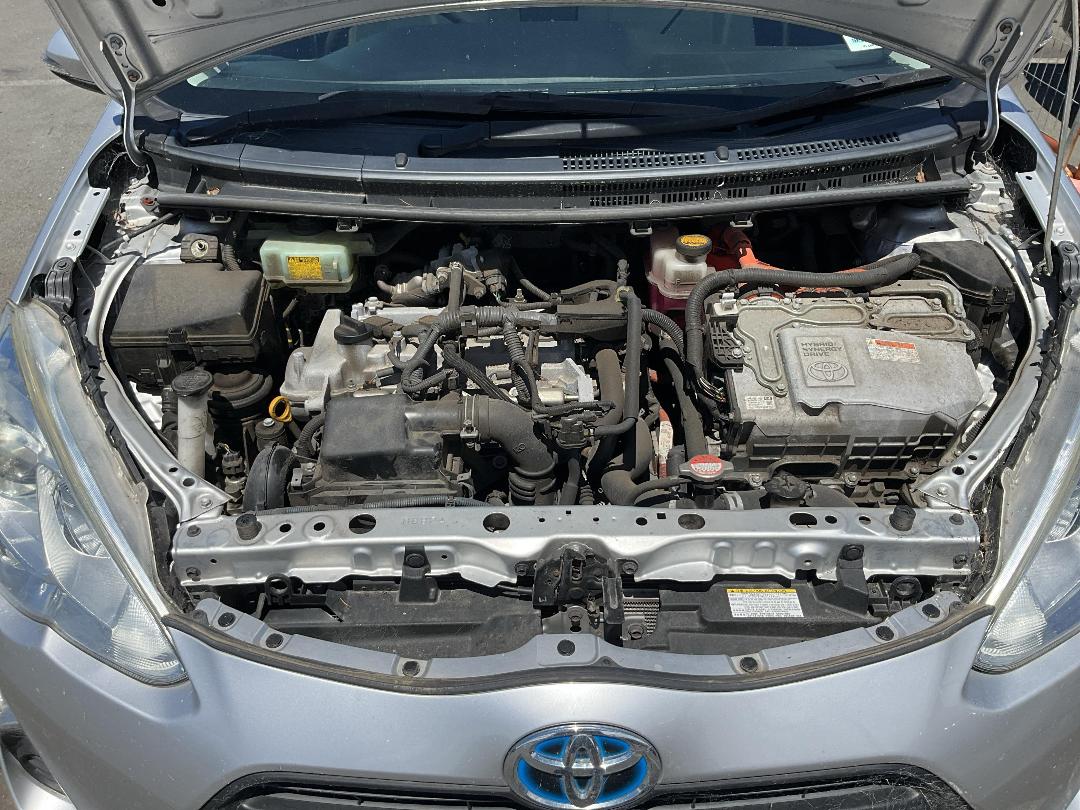 Photo '10' of Toyota Aqua Photo '10' of Toyota Aqua