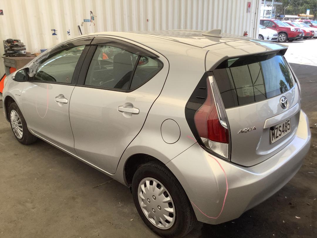 Photo '6' of Toyota Aqua Photo '6' of Toyota Aqua