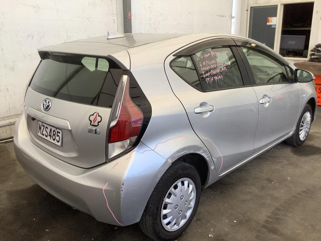 Photo '4' of Toyota Aqua Photo '4' of Toyota Aqua