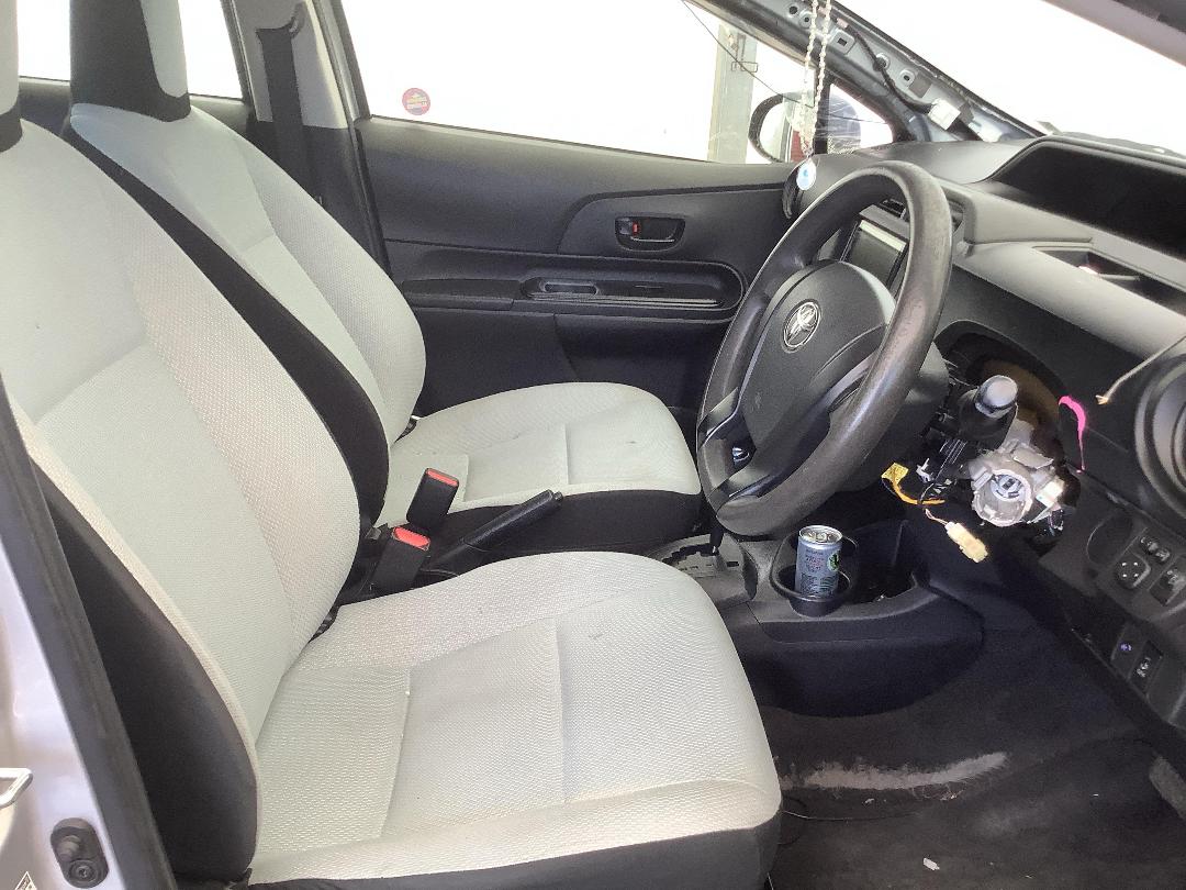 Photo '9' of Toyota Aqua Photo '9' of Toyota Aqua