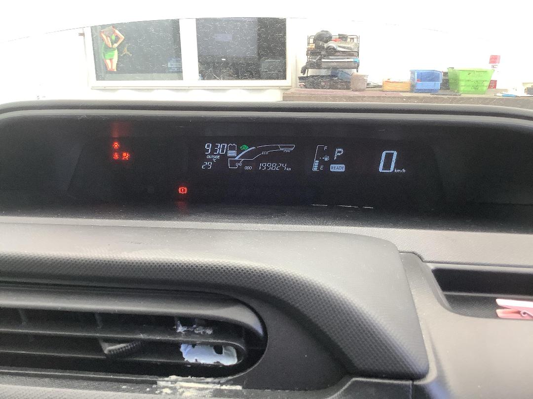 Photo '15' of Toyota Aqua Photo '15' of Toyota Aqua