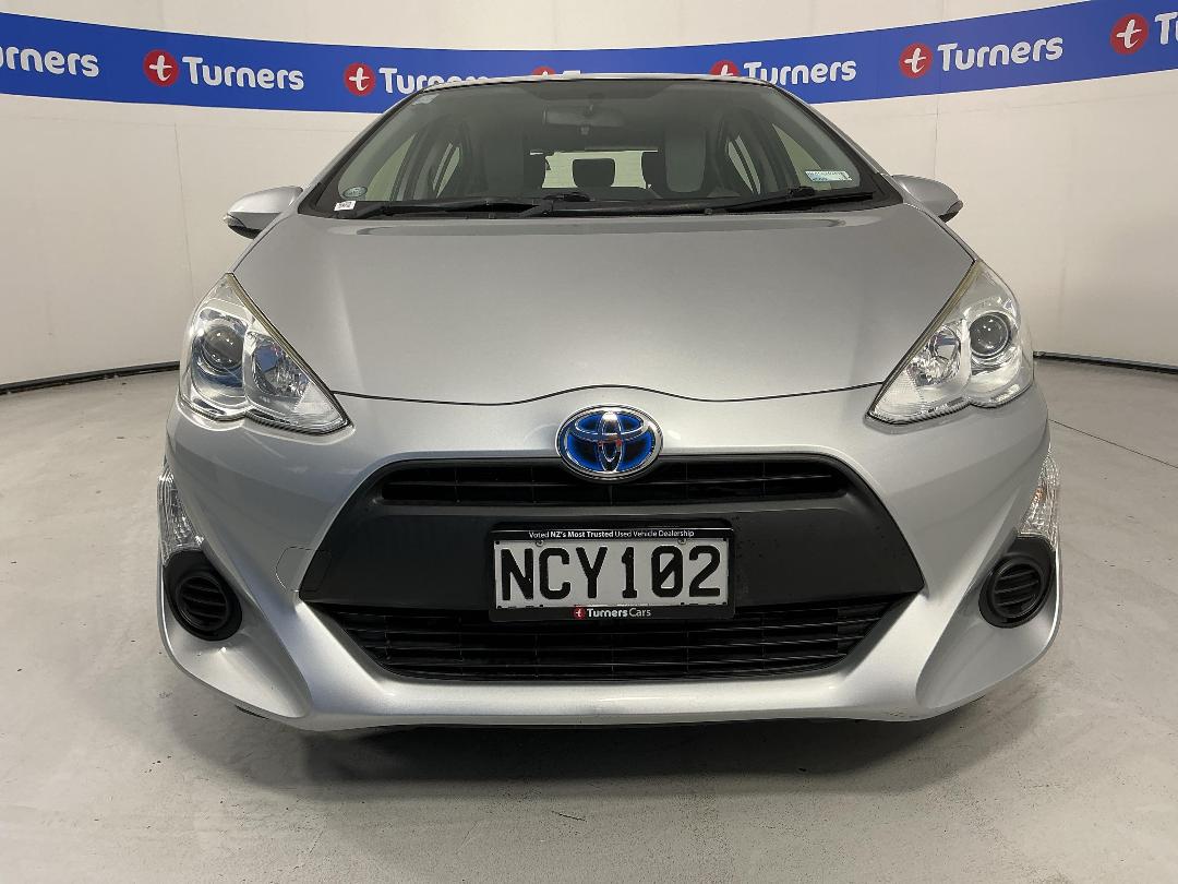 Photo '2' of Toyota Aqua