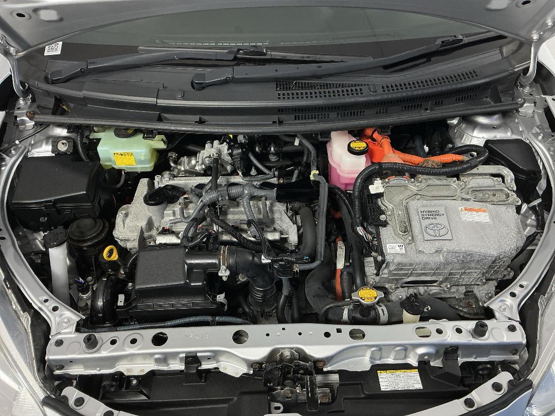 Photo '13' of Toyota Aqua