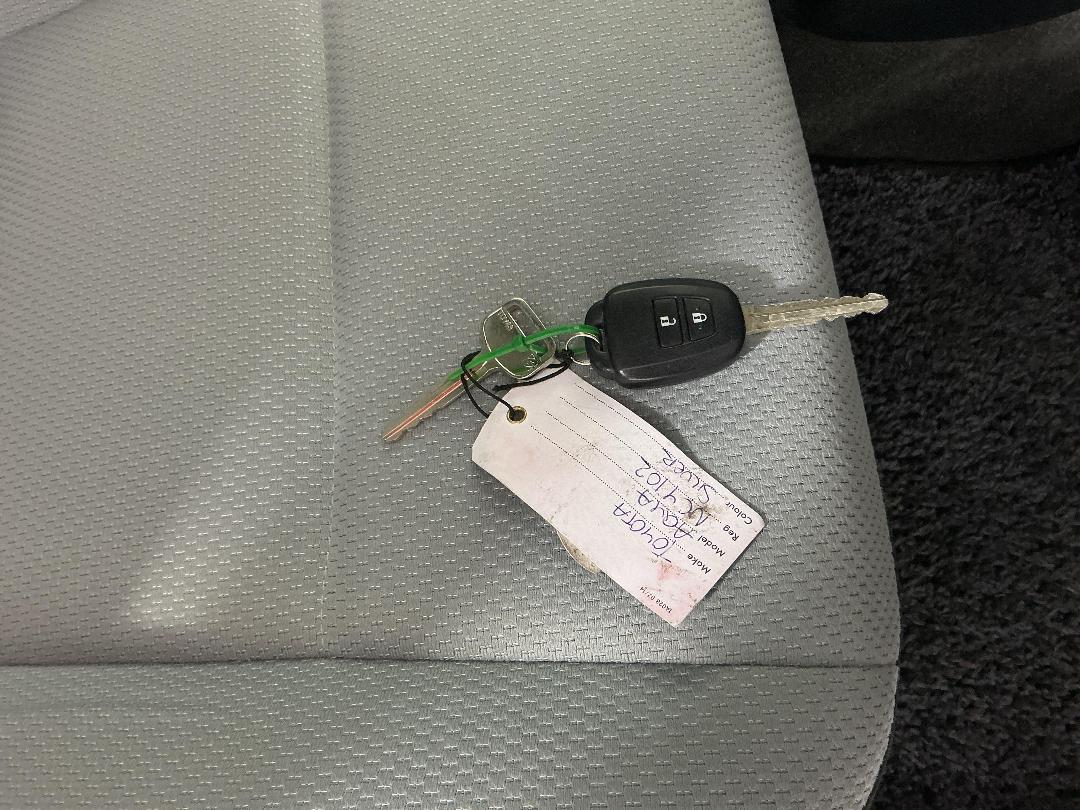 Photo '22' of Toyota Aqua