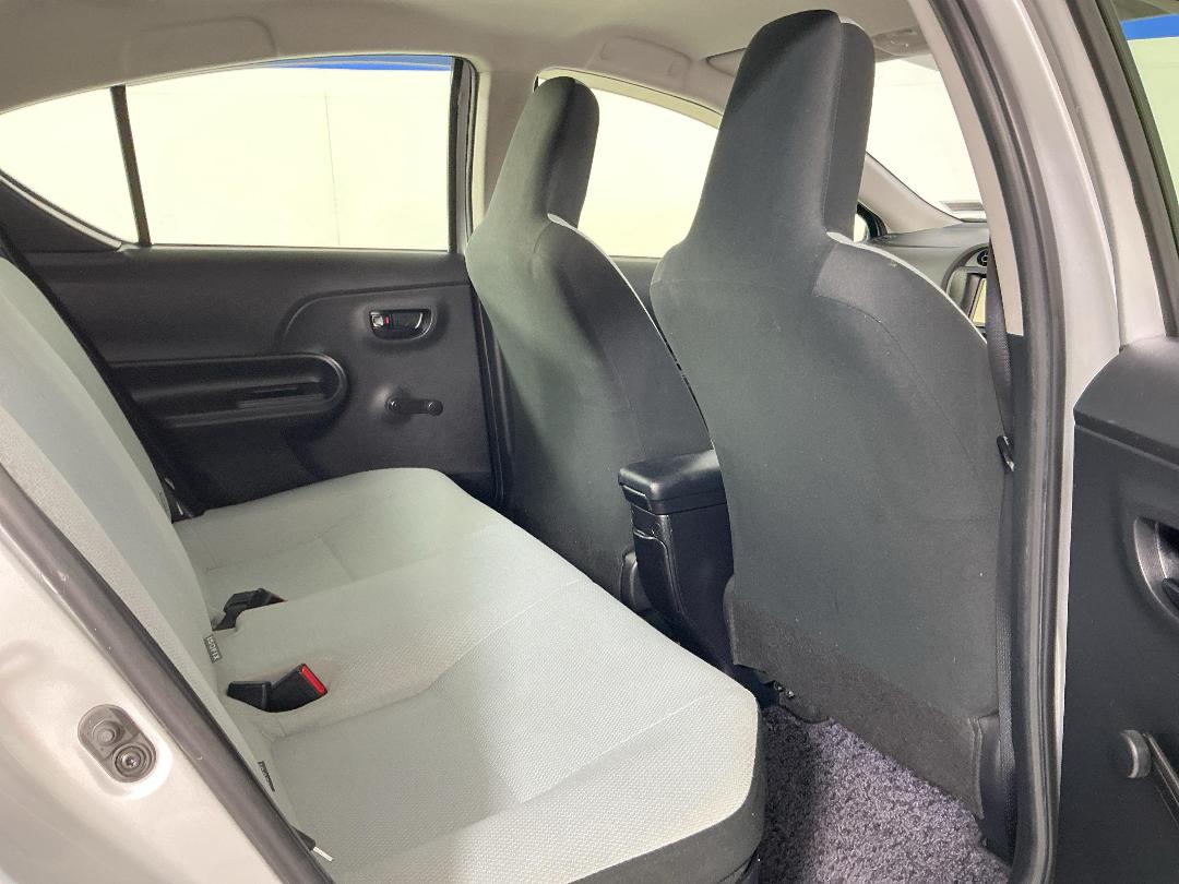 Photo '20' of Toyota Aqua