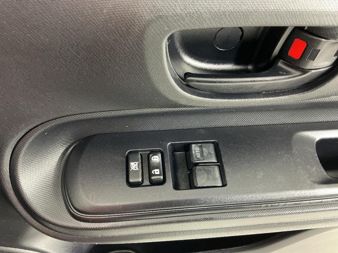 Photo '23' of Toyota Aqua