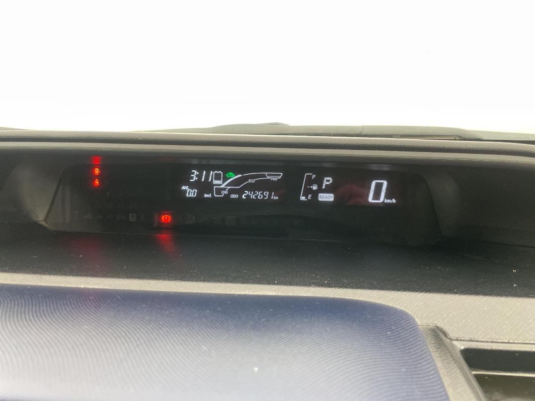 Photo '21' of Toyota Aqua Photo '21' of Toyota Aqua